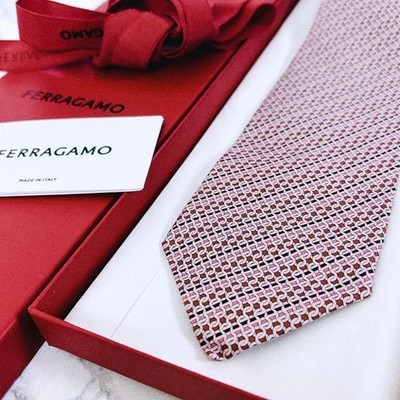 New Unused Salvatore Ferragamo Neck Tie Pink Red Chain Stripe 100