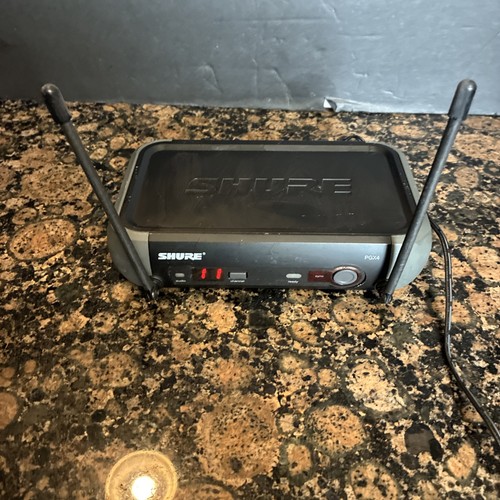 Shure PGX4 J6 Handheld Wireless Microphone System PGX Receiver 572-590MHz Tested
