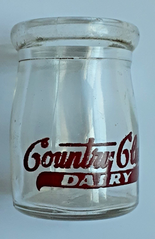 Antq COUNTRY CLUB DAIRY Restaurant Advertising CREAMER MILK BOTTLE. Kansas City