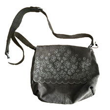 Borsa a tracolla Zara donna cut out scamosciata verde kaki buone condizioni