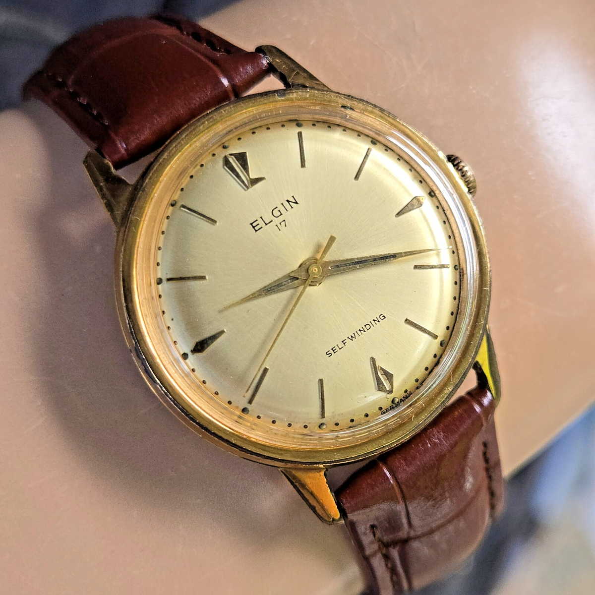 ELGIN 手巻き時計 ブラックダイヤル オレンジレザー ELGIN 手巻き時計