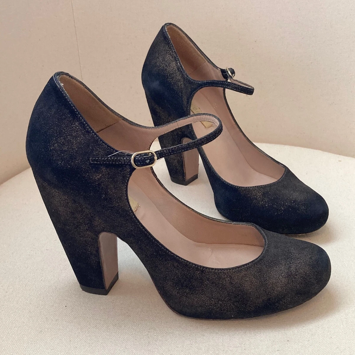 Pura lopez store high heels