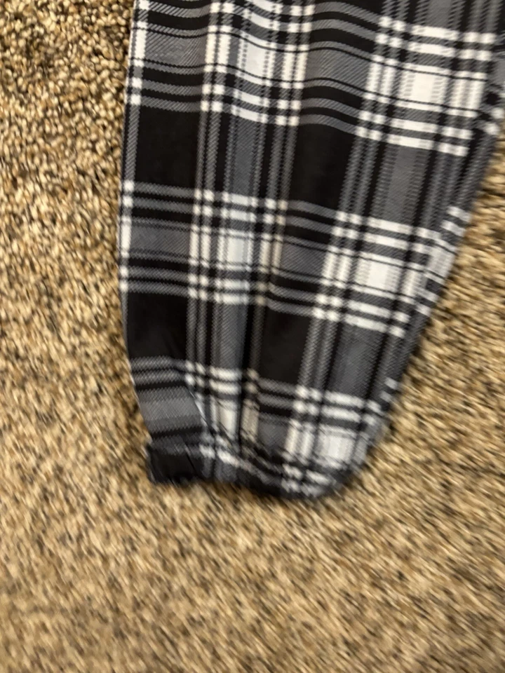 Leggings a cuadros negros con blancos. Talla: 150? XS? Foto 4 de 4