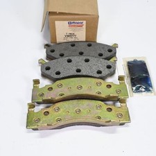 Genuine MOPAR 1994-1997 Ram B250 B350 B1500 B3500 B2500 Brake Pad Kit V1011777