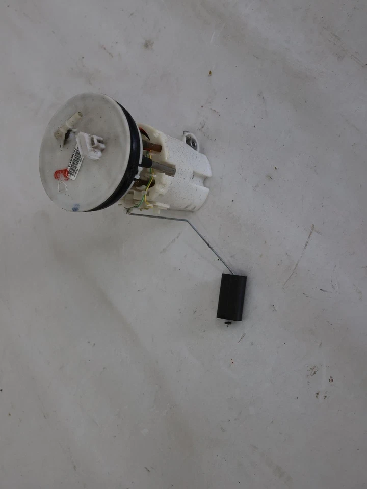 Benzinpumpe Ford FIESTA 6 JA 8V519H307CA 1.6 88 KW 120 PS 04-2010 - Изображение 4 из 4