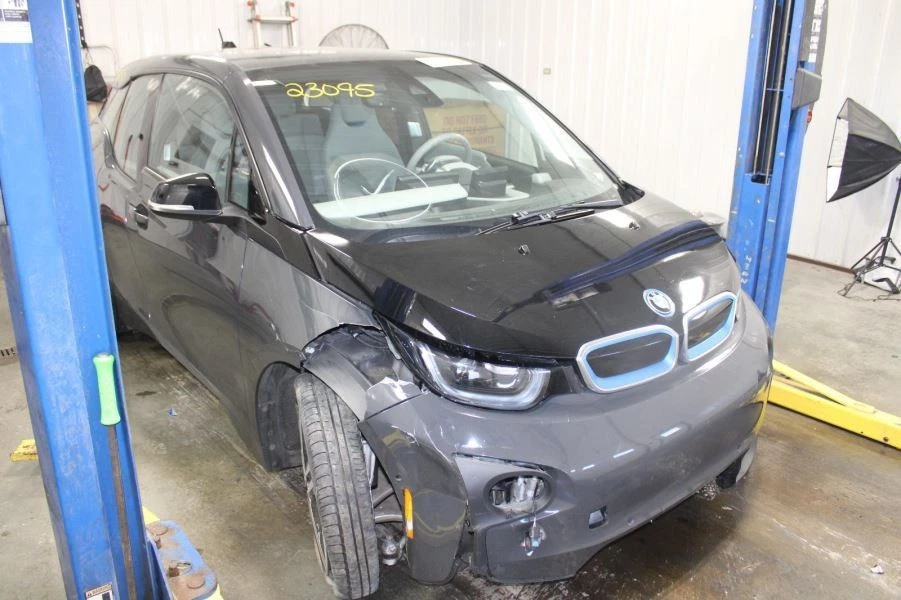 2015 BMW i3 Used Hood Panel 4DR HTBK GRY Local Pick Up Only - Stock C23095 Foto 2 de 4