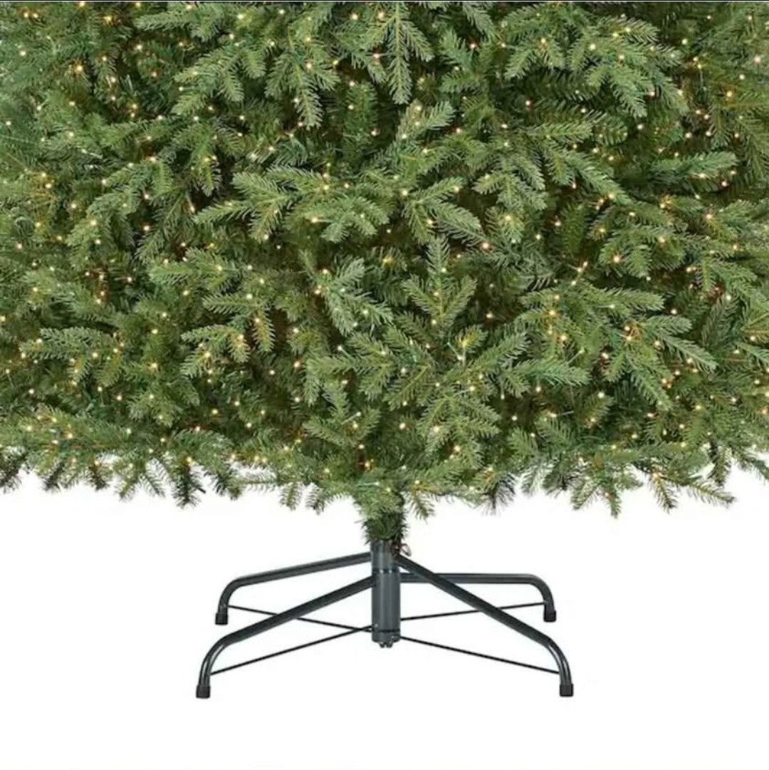9ft Pre Lit LED Grand Duchess Balsam Fir Artificial Tree New In Damaged 9ft pre lit led grand duchess balsam fir artificial tree new in damaged