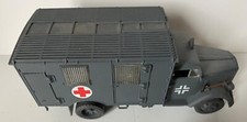 UNIMAX : 1/32, Forces of Valor, WW2, Opel Blitz Ambulance German, lire plus