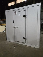NEW Amerikooler - 8' x 16' x 8' Combo box w/ self contained Bohn unit