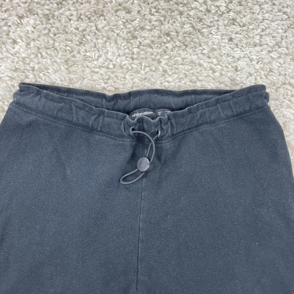 Xhilaration Pequeño Mujer Leggings Ropa Deportiva Recortado Capri Negro Sólido Foto 2 de 4