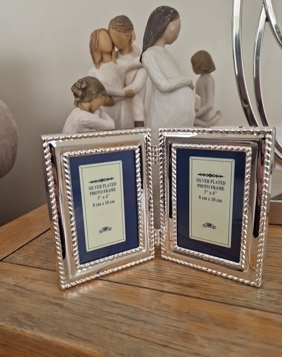 Best Friends Photo Frame - Brushed Aluminium, Satin Silver, Holds 5" X 3.5" Photo