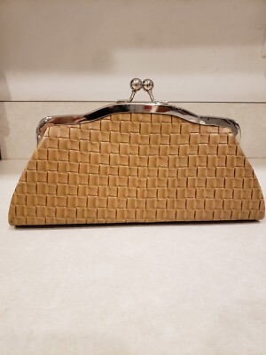 Bijoux Terner Beige Clutch Purse Kiss Lock