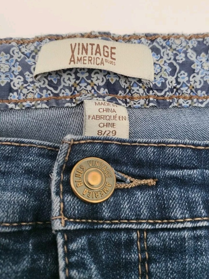 Vintage America Bestie Womens Floral Embroidered Jeans Size 8/29