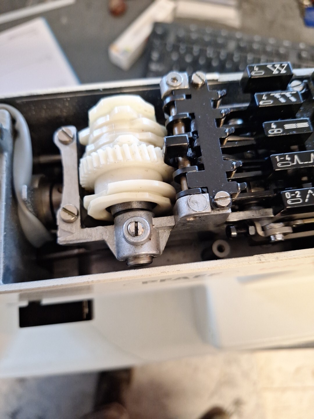 Pfaff 1222e Sewing Machine For Parts Or Repair eBay