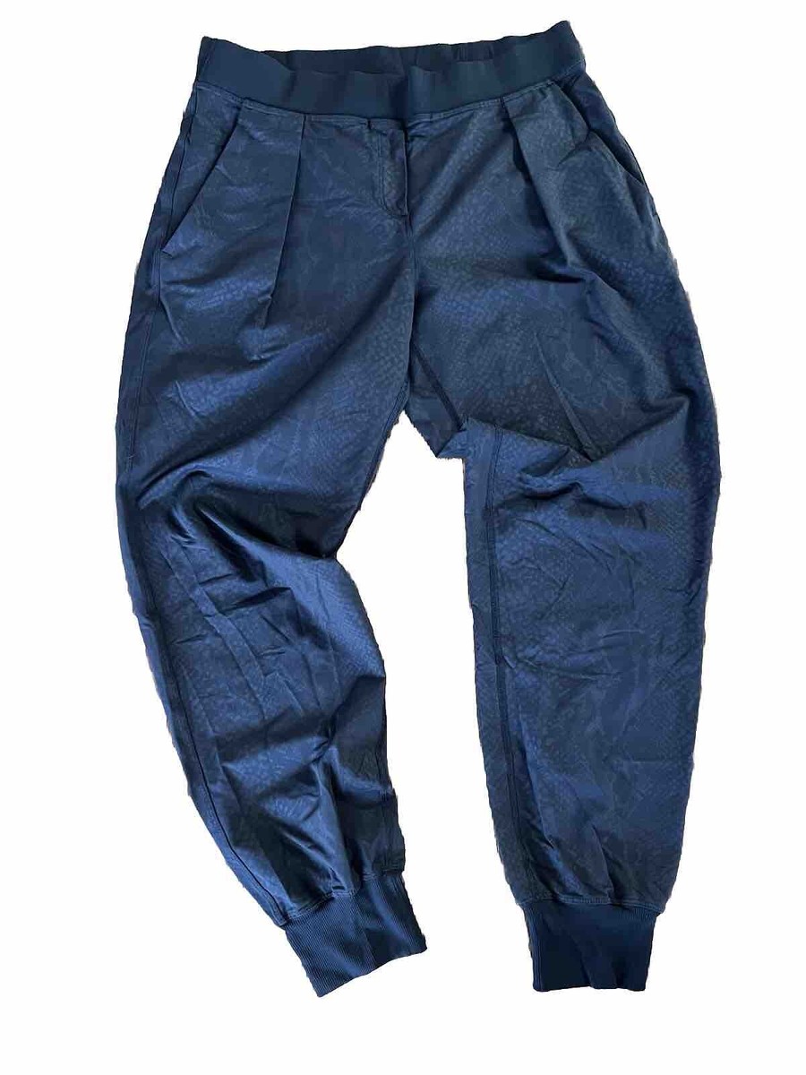 Lululemon Athletica Pleated Pants Black Embossed Snake Print Elastic Waist  Sz10*