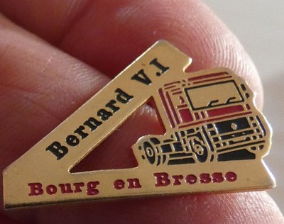 PIN'S LKW RENAULT MAGNUM AE 500 TRANSPORT BERNARD V I BOURG EN BRESSE