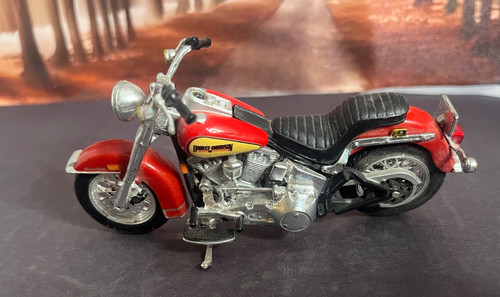 @ HARLEY DAVIDSON 1/18  SCALE ..DIECAST ..1986 FLSTC HERITAGE SOFT TAIL..USED