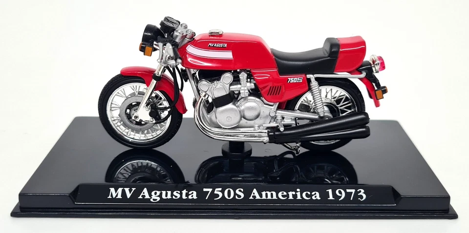 Atlas 1/24 MV Agusta 750S America 1973 Red + Plinth 9CM Scale Model Motorbike - Image 4 of 4