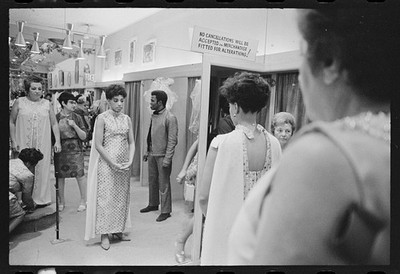 Photo:James Brown 1968 Clothing Store Dress Fitting Mirror Reflection