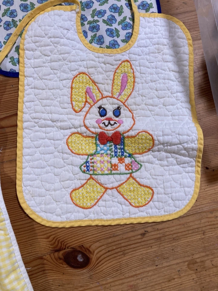 "Juego de 5 baberos de bebé bordados rima infantil algodón cierre de corbata 12"" de largo de colección" Foto 3 de 4