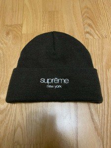 supreme stocking hat