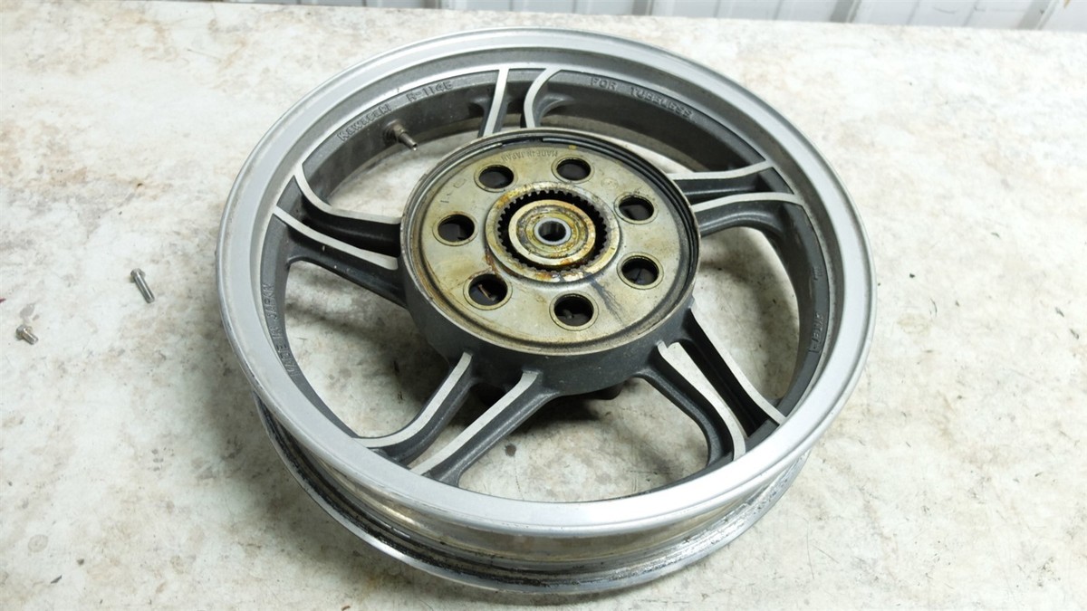 84 Kawasaki ZN700 A ZN 700 LTD rear back wheel rim good straight