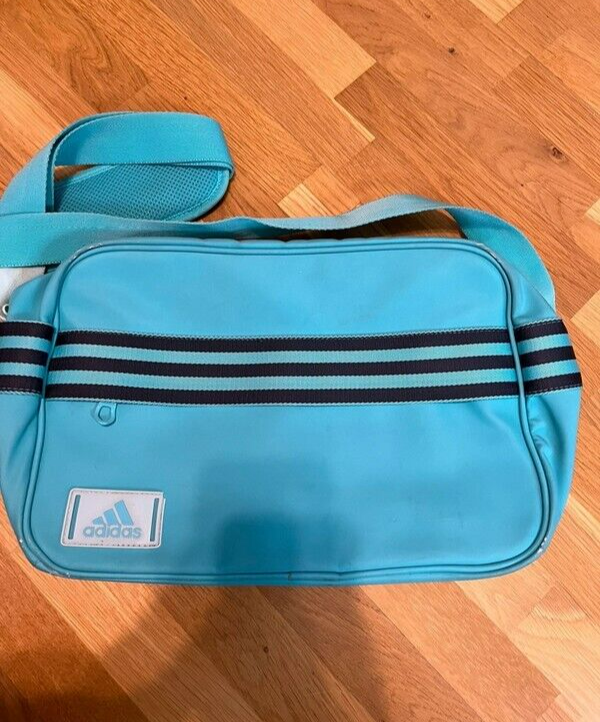 Adidas Originals Messenger Bag Turquise 3 Stripes Airliner Adidas Originals Messenger Bag Turquise 3 Stripes Airliner