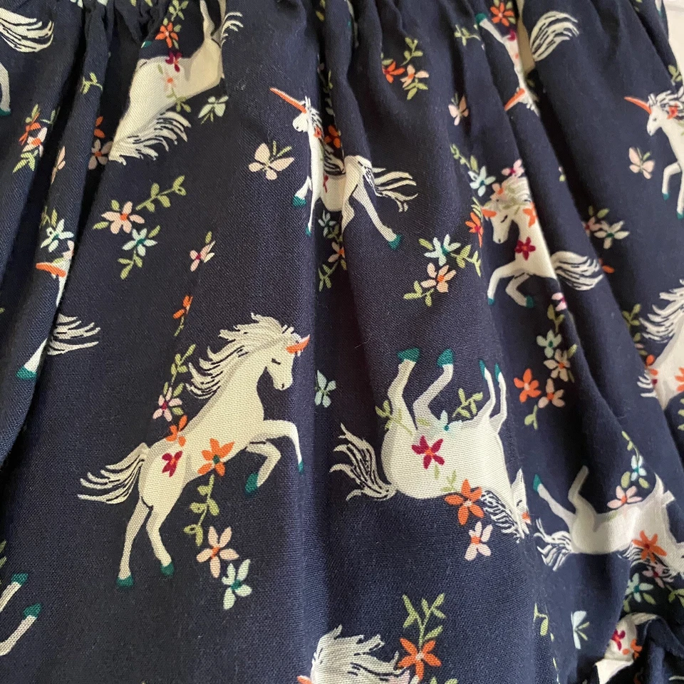 Saia feminina Sonoma com shorts embutidos tamanho 6x azul marinho com padrão unicórnio - Imagem 2 de 4