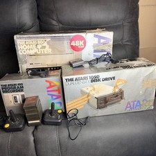 Atari Lot 800 Computer, 1050 Disk Drive, Program Recorder, Games, Controllers