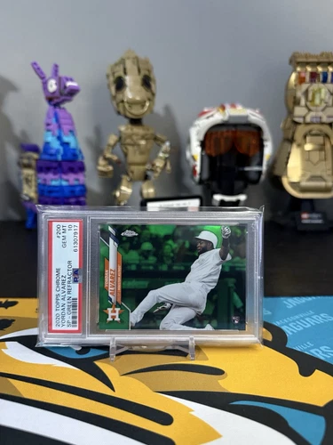 2020 Topps Chrome - Yordan Alvarez #200 Sliding SP Green Refractor /99 PSA 10