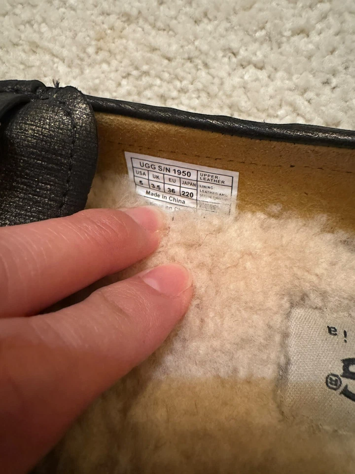 UGG Mocasines Cuero Metálico Borla Zapatillas US 5 Línea Sherpa Para Mujer’s Foto 4 de 4