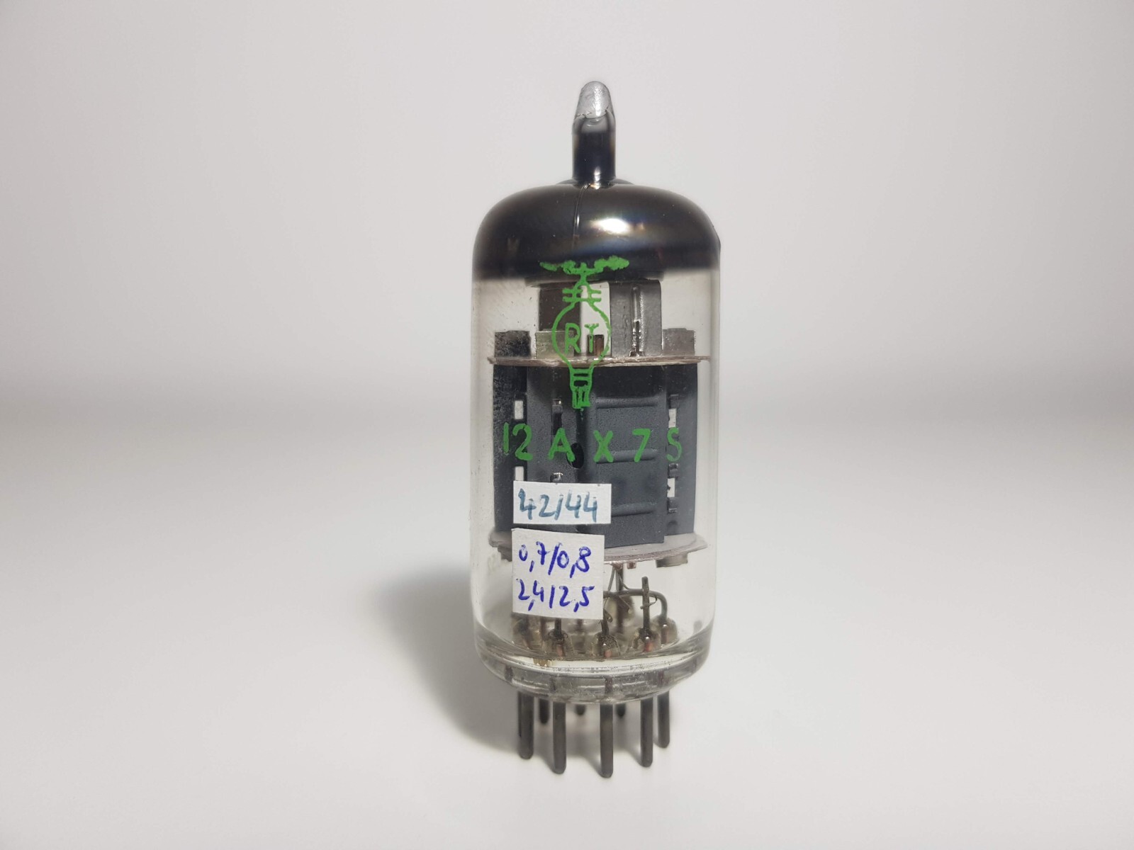 12AX7S RT KUPFERANODE CLOSE O-GETTER 2 BREITE ARME SURESNES DIGITSTD + TV7D/U