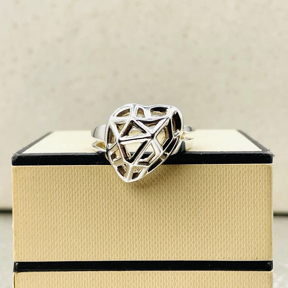 Links of London Sterling Silver Flutter and Wow Ring large size R - Image 2 of 4