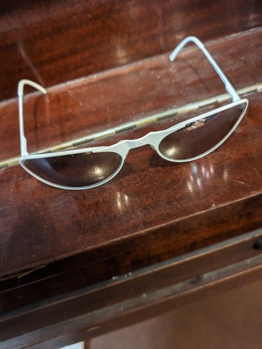 GARGOYLES HELIOS SUNGLASSES WHITE FRAME MIRROR LENS RARE VINTAGE - Picture 8 of 9