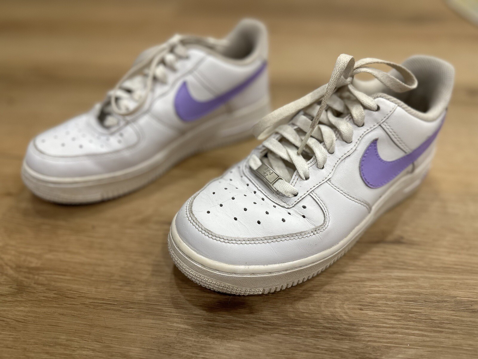 Women's 2009 Nike Air White And Purple Size 6.5 315115-112