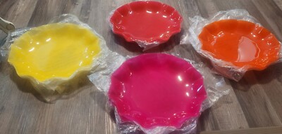 NEW Tupperware WHIMSICAL Hot on Spot 16 pc SET -  8 Plates & 8 Bowls ~RARE~NEW~