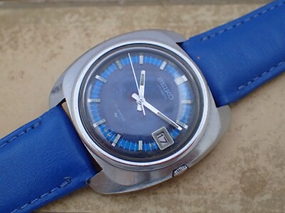 Vintage mens Seiko automatic 7005-7080 blue dial rare model in
