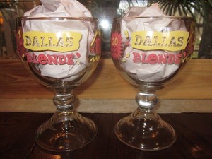 SET OF 2 DEEP ELLUM BREWING CO. 10TH BIRTHDAY BASH DALLAS BLONDE GLASS GOBLETS