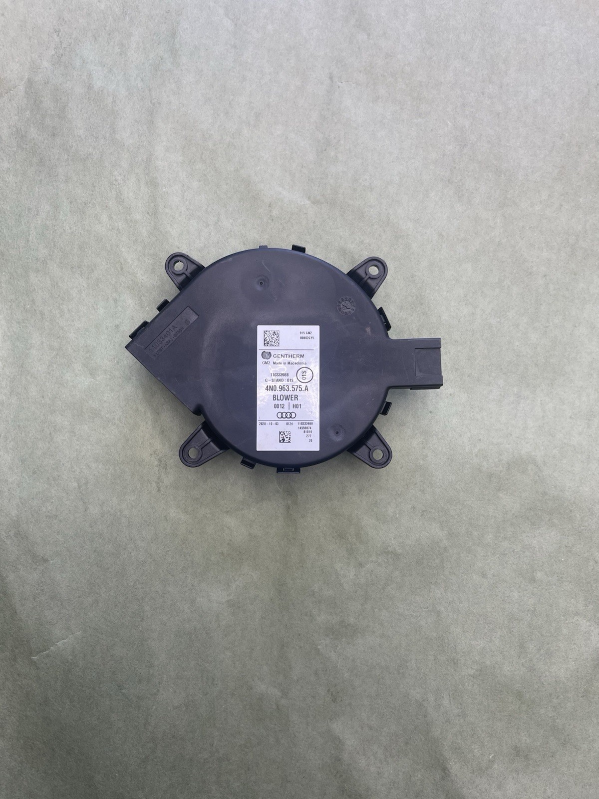 Lamborghini Urus LOWER Radiator fan P/N 4N0963575A