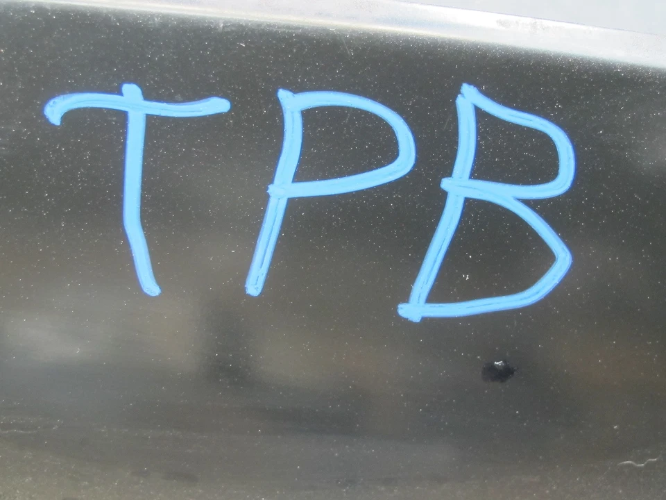 01-06 BMW E46 330ci BANDEJA DE BATERÍA CONVERTIBLE SOPORTE AMORTIGUADOR DE VIBRACIONES CONJUNTO OEM Foto 2 de 4