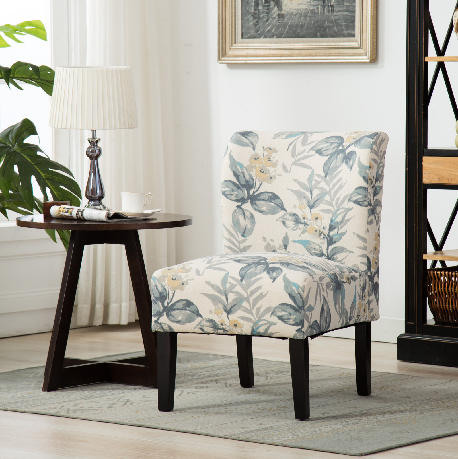: Modern, Comfortable Seating