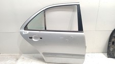 Porte arrière et accessoires Mercedes 210