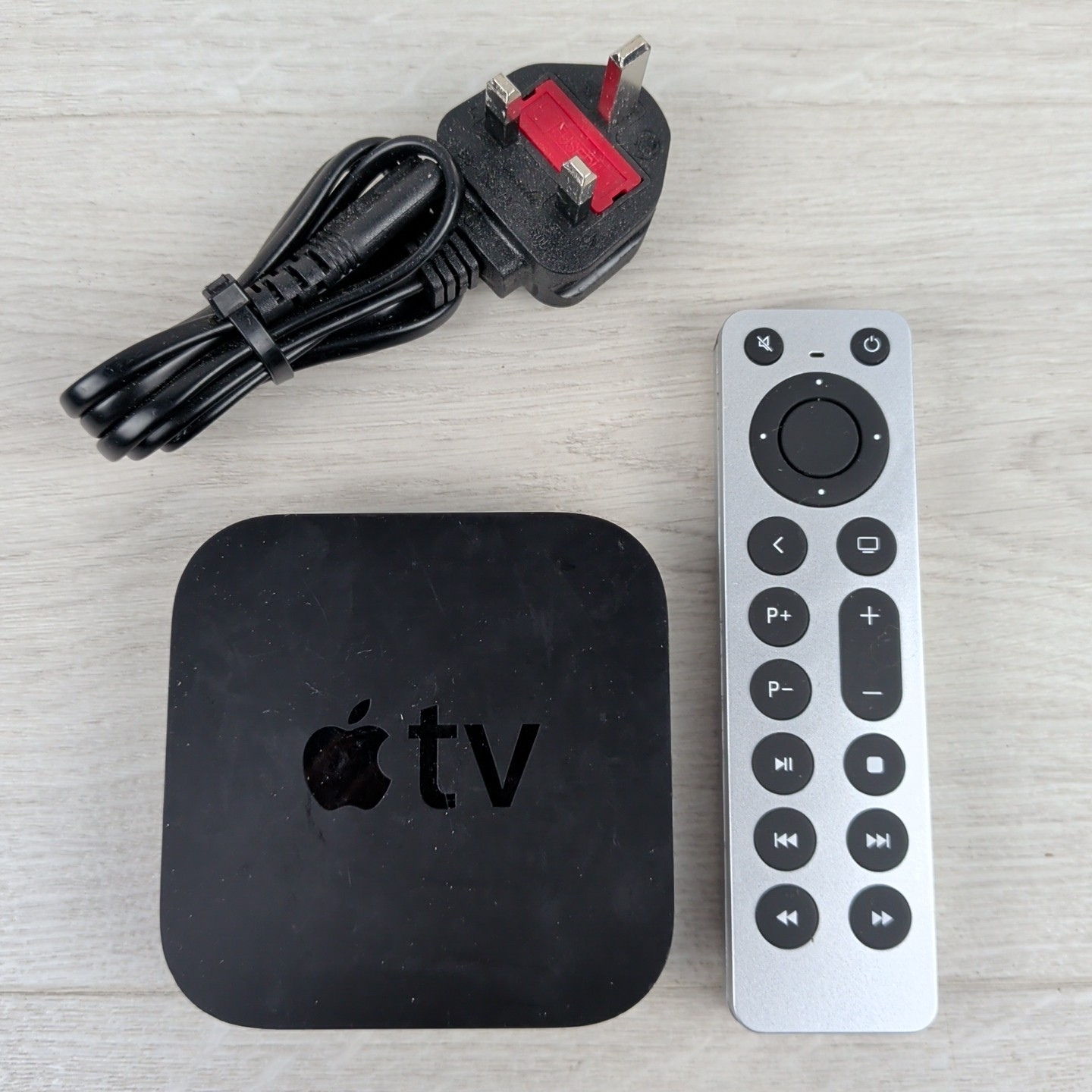 Apple TV 3rd Gen A1469 AirPlay HD 1080p Media Streamer WiFi HDMI