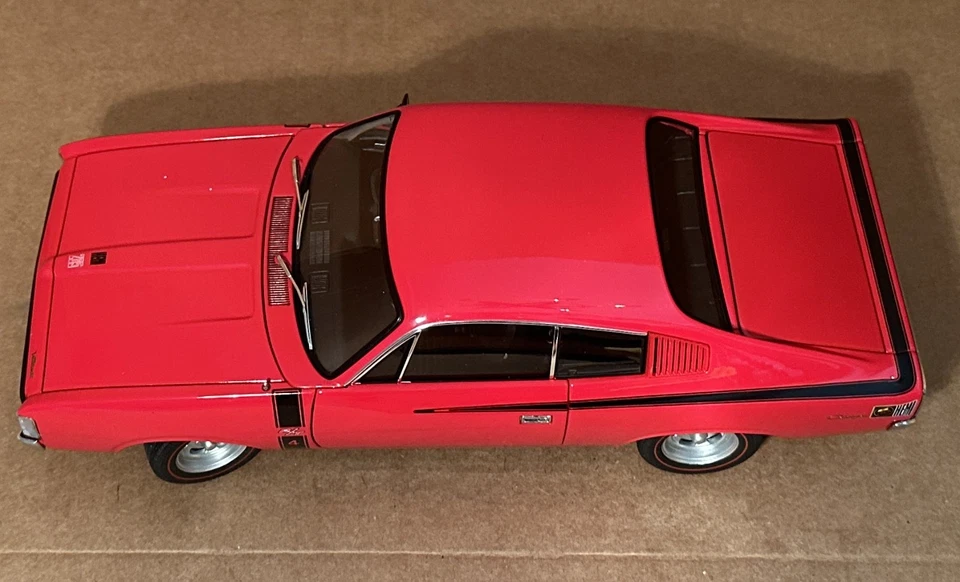 AUTOART 1/18 scale 1971 Chrysler Charger R/T  E49 RHD Red Australia Version - Image 3 of 4