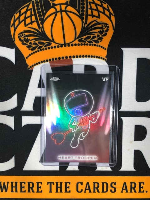 2026 Topps Chrome VeeFriends HEART-TROOPER Neon Lights Refractor PS