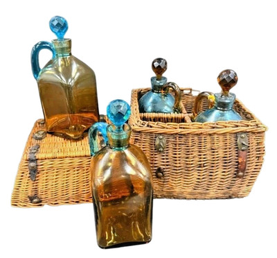 SET OF 4 BLUE AMBER LIQUOR WHISKEY, GIN, RUM, BRANDY DECANTER JUGS WICKER BASKET