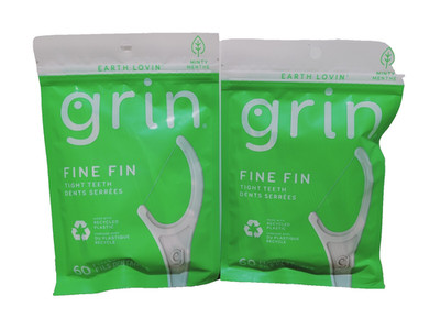 2 Packs PLACKERS 120 MINT FLOSSERS DENTAL FLOSS PICK - 60 Per Bag