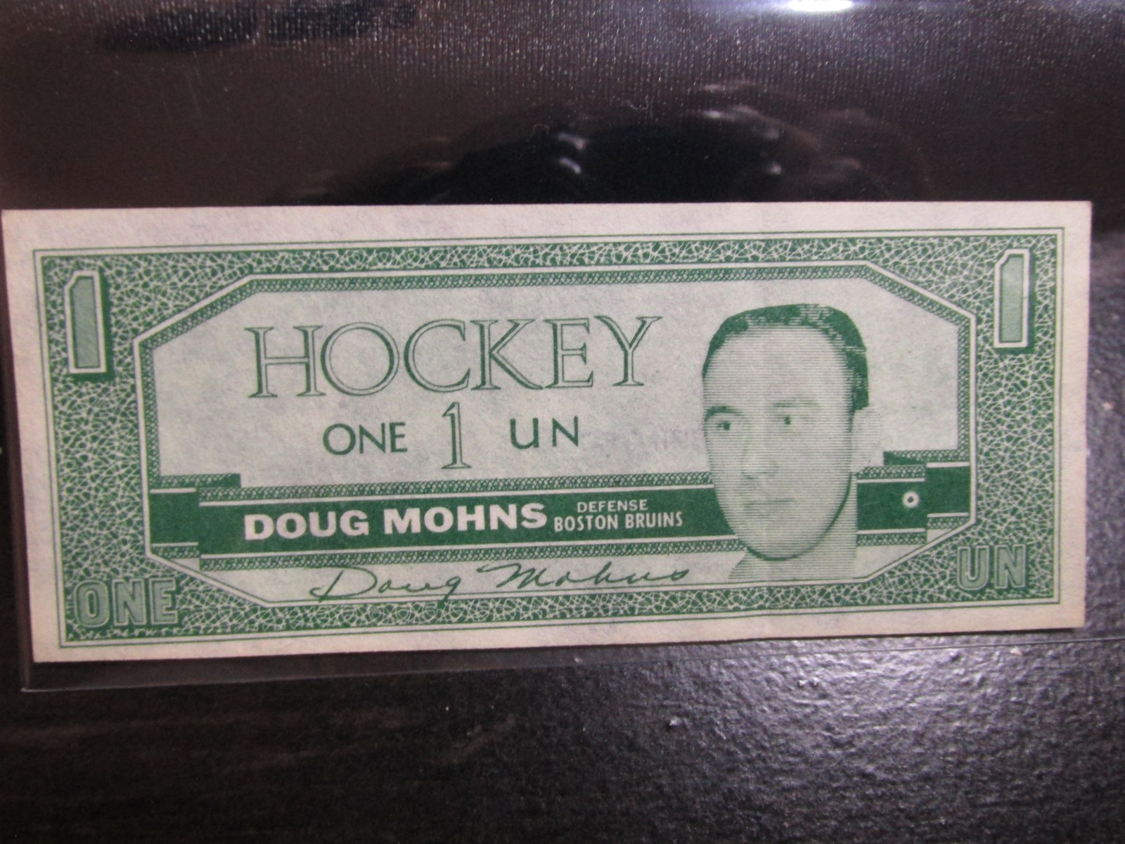 Doug Mohns Hockey Cards 1962 Topps Hockey Bucks trading card — raw and PSA graded price guide