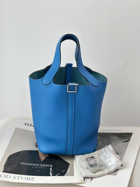 Authentic Pre‑Owned Hermès Picotin Lock 18
