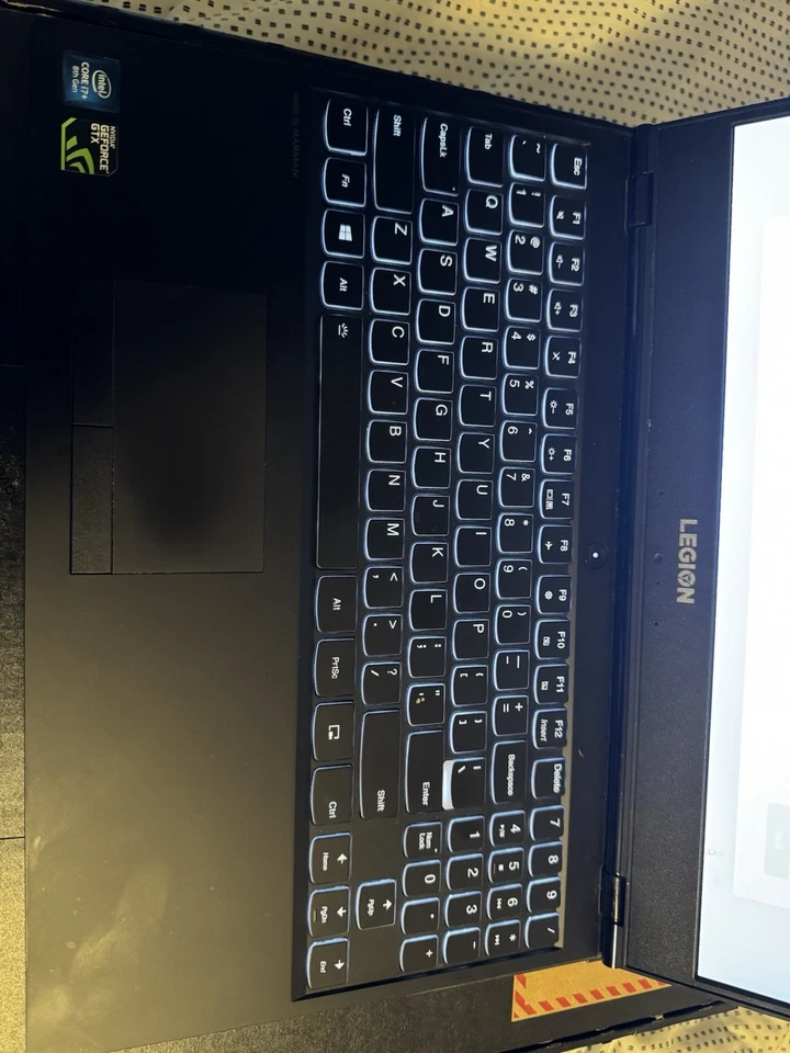 Portátil Lenovo Legion Y530-15ICH Foto 2 de 4